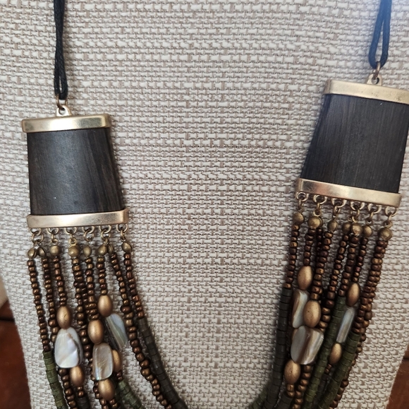 Stuffed Decorative Mason Jar Set with Autumn Leaves And 2 NECKLACES - Picture 3 of 7